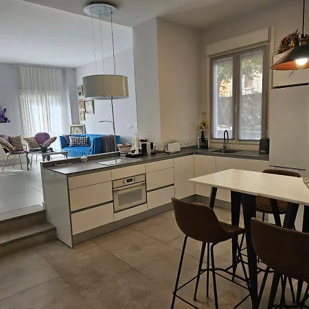 Apartment Loft17 *